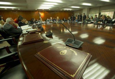 En plena crisis, la Magistratura habr�a pedido un cr�dito para pagar sueldos