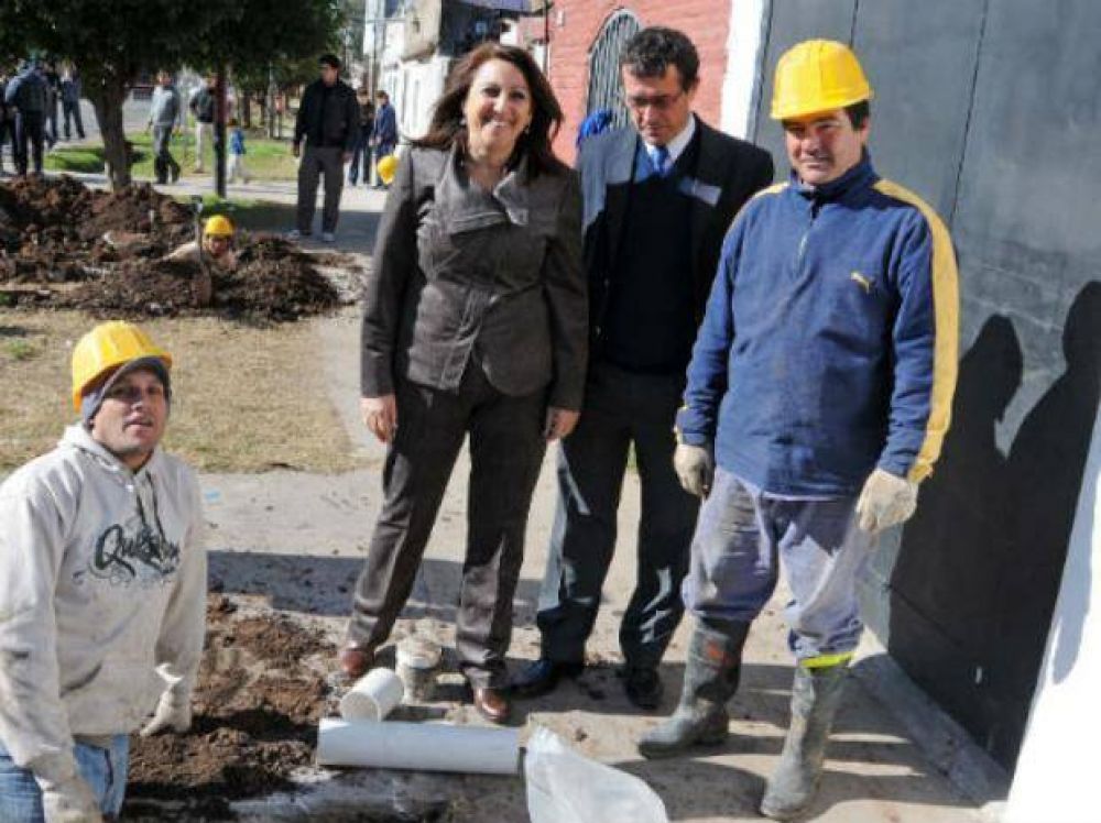El municipio puso en marcha la licitaci�n para hacer cloacas en barrio Fisherton