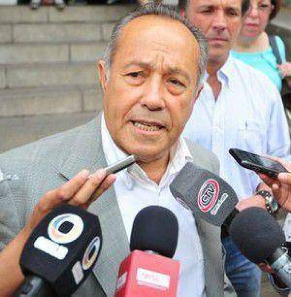 �El� Adolfo dur�simo con Ponce