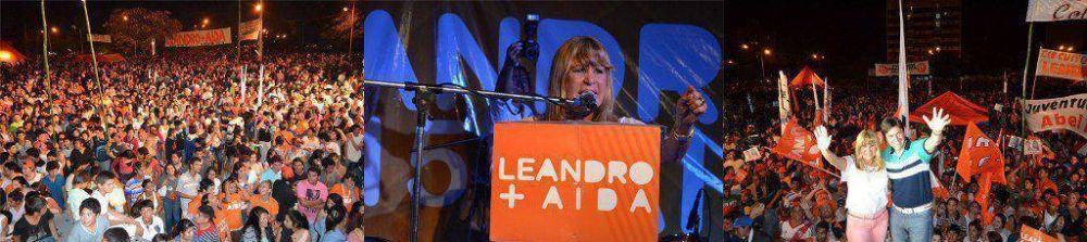 Ayala present� a Zdero como su sucesor y dijo: �Si ustedes me acompa�an ser� la gobernadora de todos los chaque�os�