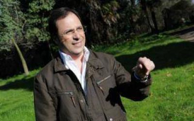 Giustozzi cruz� al titular del Sedronar: 