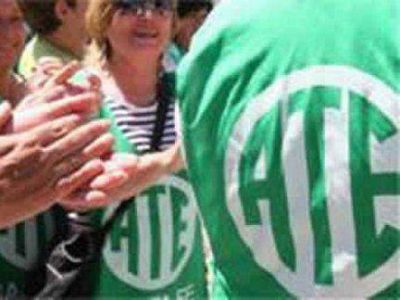 Esta semana habr� paro de estatales en Entre R�os y asambleas docentes en Paran� 