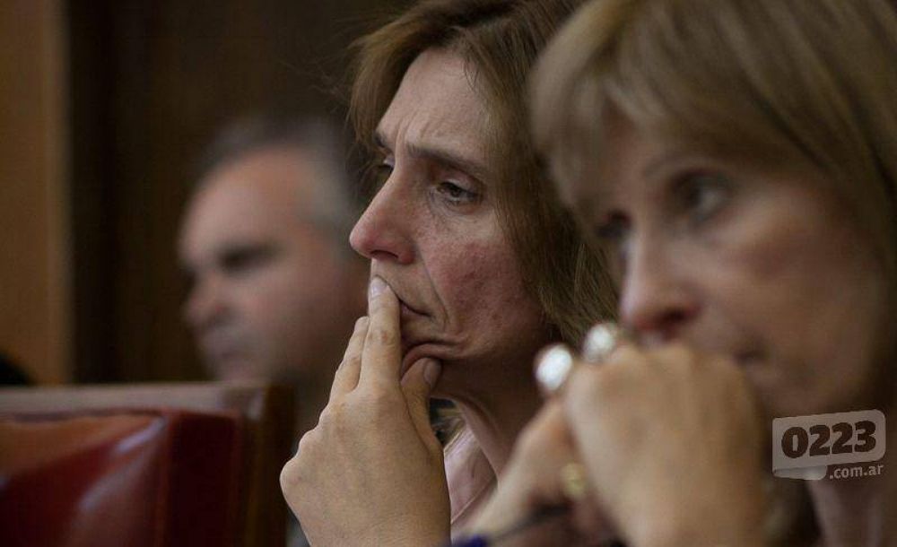 El jueves habr�a sesi�n para remover a Vilma Baragiola de la presidencia del HCD