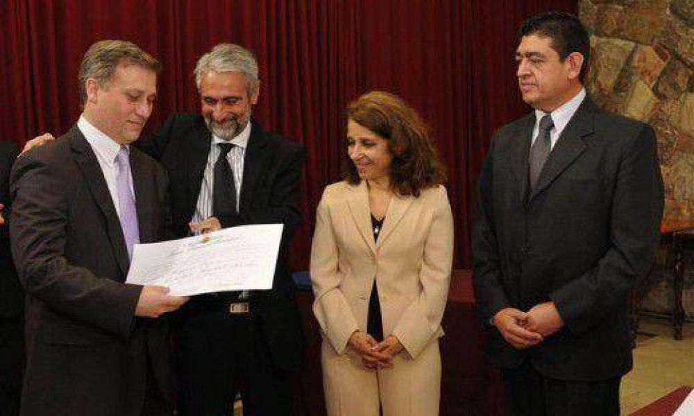 Pol�mica por proyecto oficial para conformar la Junta Electoral Municipal