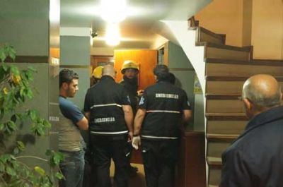 Un hombre qued� atrapado en un ascensor y fue rescatado por los bomberos 