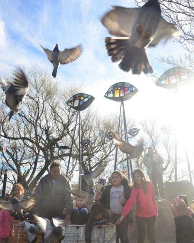 Masacre de Patagones: inauguraron esculturas en homenaje a los fallecidos y un anfiteatro