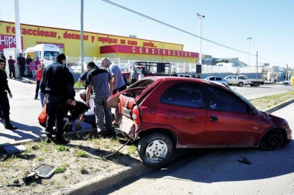 Vuelco en ruta 3 con un lesionado leve