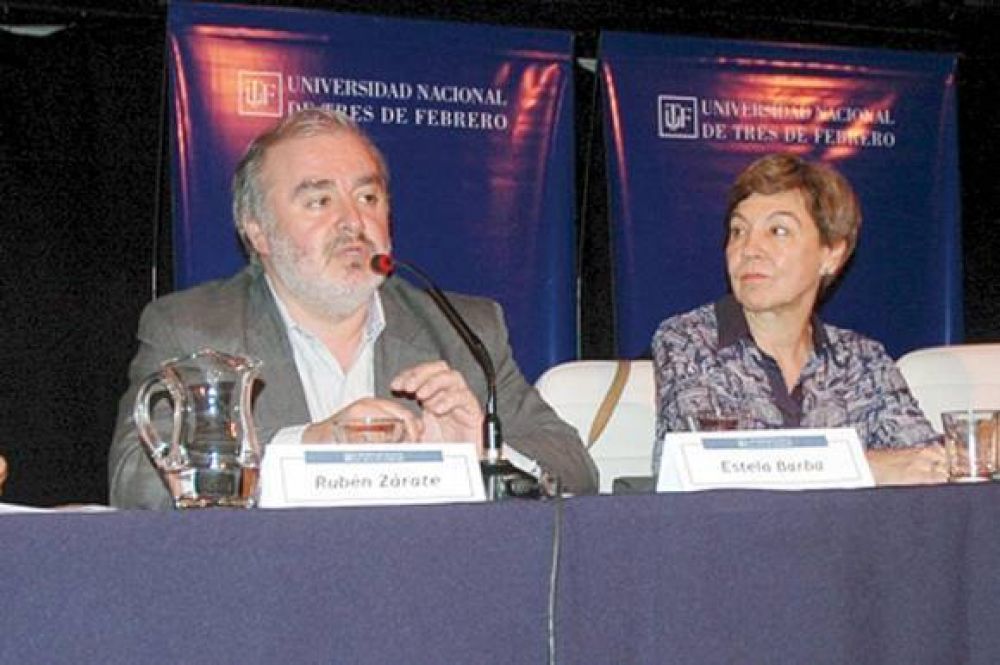 Destacado especialista internacional elogi� las pol�ticas educativas que est� implementando Chubut