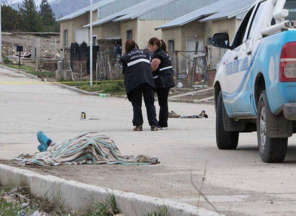 Un muerto y tres heridos en enfrentamiento que comenz� por una disputa entre vecinos