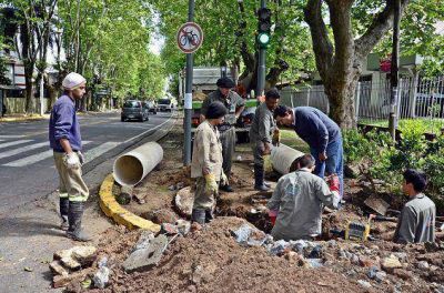 El Municipio ampl�a desag�es pluviales en Libertador y Reinecke