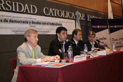 Jorge Macri expuso sobre los desaf�os del municipalismo