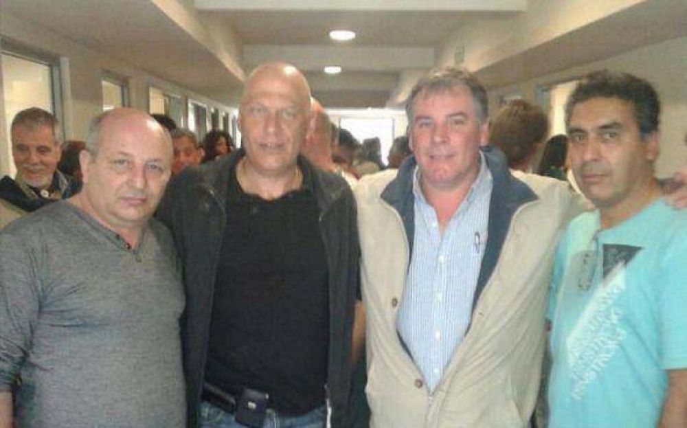Trindade recibe el apoyo del gremio de pl�sticos y se prepara para la interna del Frente Renovador