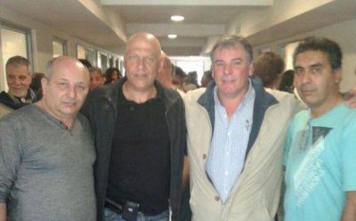 Trindade recibe el apoyo del gremio de pl�sticos y se prepara para la interna del Frente Renovador