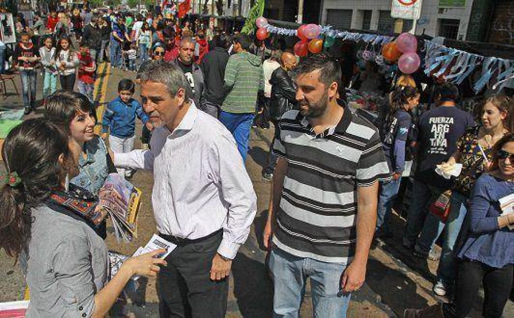 Avellaneda: Jorge Ferraresi entreg� materiales deportivos al Wilcoop