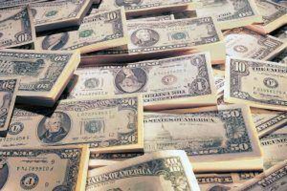 Cedi� el d�lar blue a $ 15,60, pero subieron el oficial, 