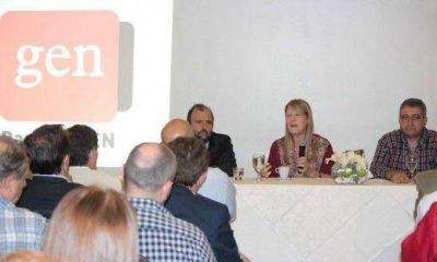Stolbizer baj� a C�rdoba e intent� acercar posiciones para construir el Faunen local