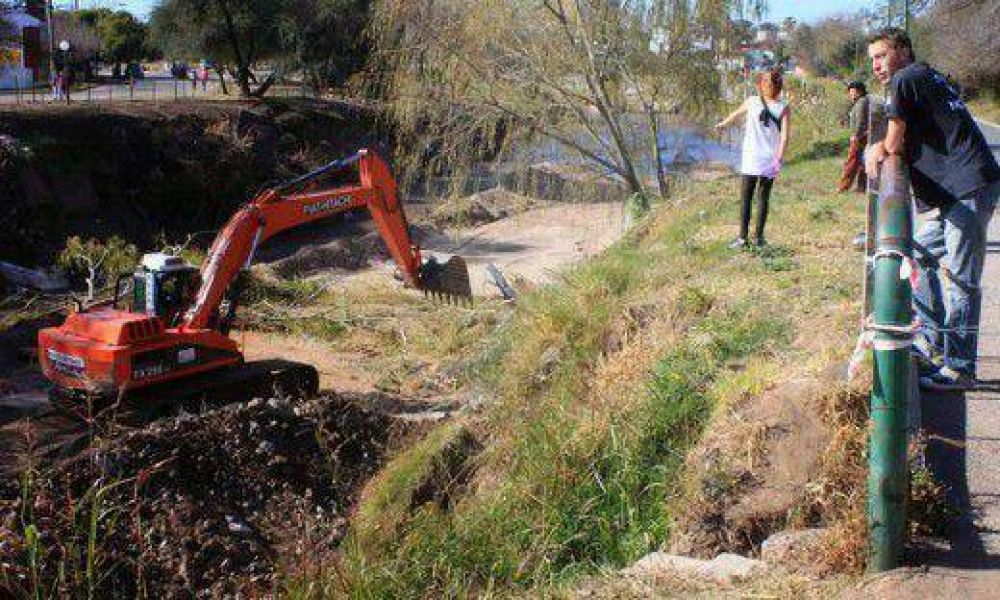 Est�n paralizadas hace un mes las obras de las lagunas de retardo