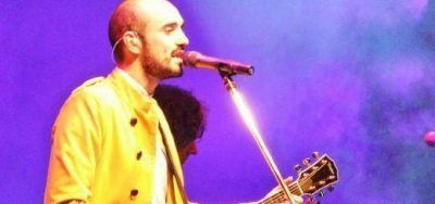 A puro talento y coraz�n Abel Pintos volvi� a conquistar a m�s de 7 mil almas