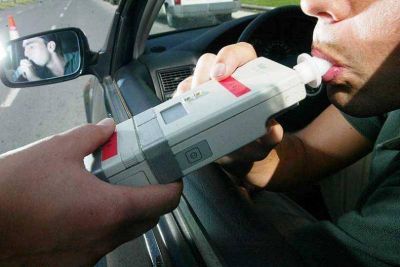Hacen falta m�s alcohol�metros para el sur