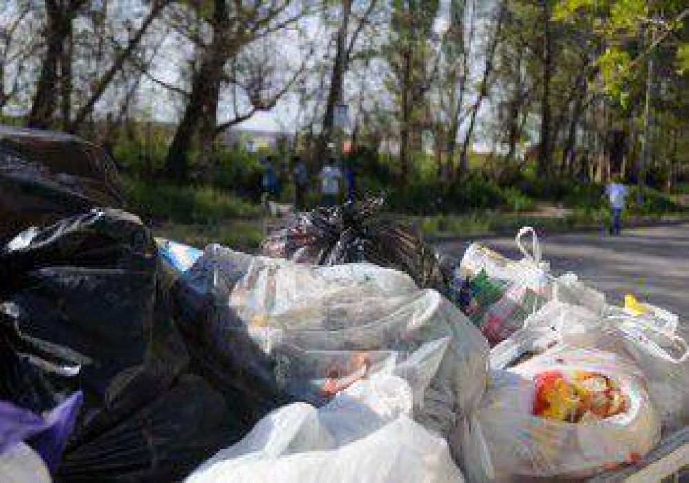 Plottier, muy sucia por un paro municipal 