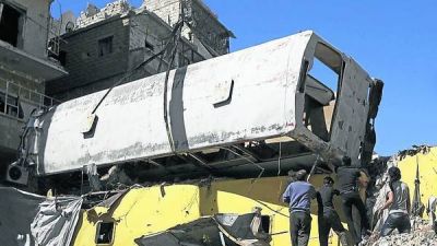 Estados Unidos ataca en Siria silos y refiner�as en manos de los yihadistas