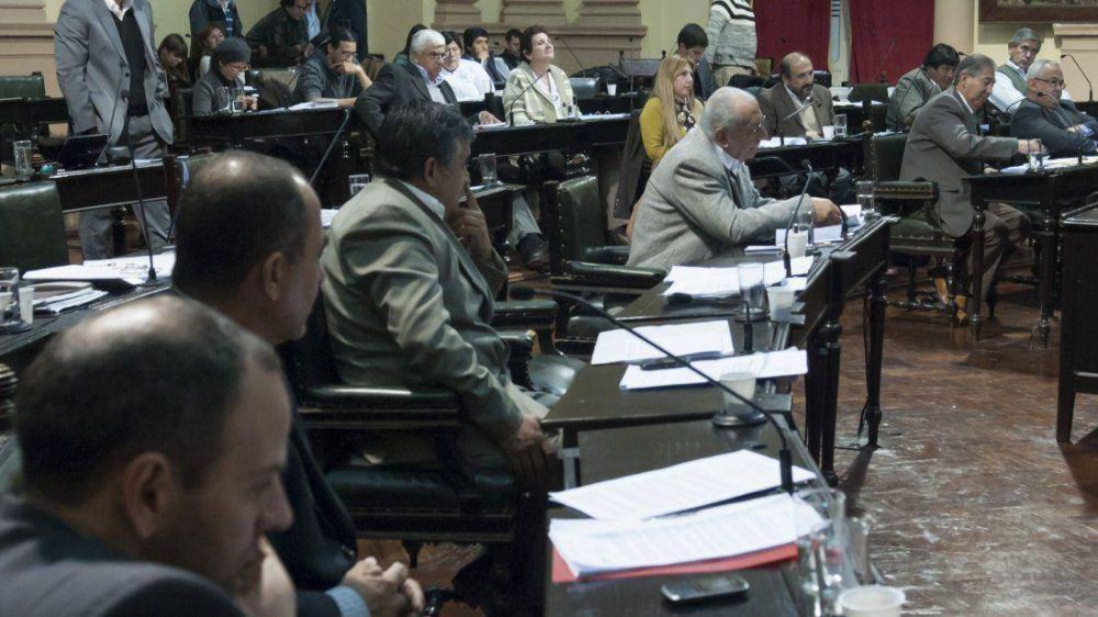 Pirotecnia cero, materia pendiente de Diputados