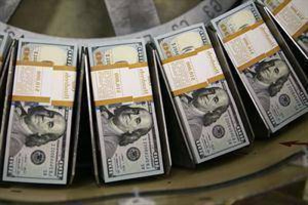 El d�lar blue se dispara quince centavos y llega a $15,75