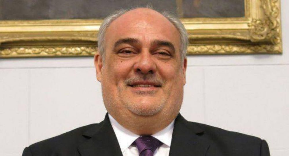 Ricardo Colombi se plant�