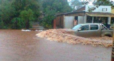 Cay� 300 mil�metros de agua en s�lo 24 horas y hubo ca�da de granizos
