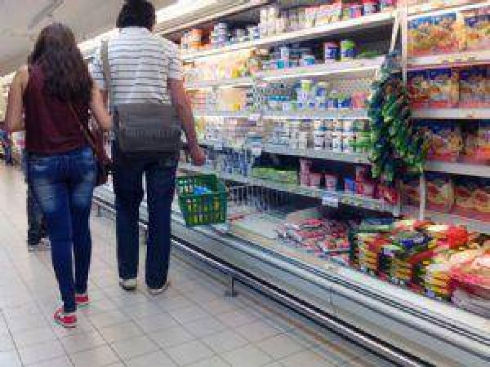 Hay productos como el az�car y los enlatados que tuvieron incrementos que rondan el 45%, si se los compara con los precios que ten�an en febrero pasado.