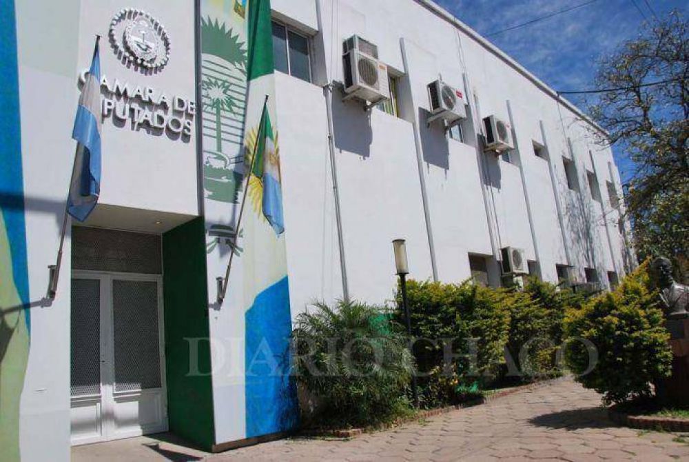 Bacileff present� el Presupuesto 2015 por un monto superior a 27.434 millones de pesos
