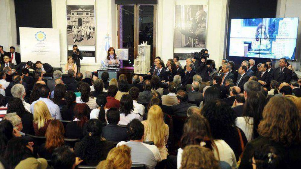 La Presidente denunci� un plan del sector financiero y el agro para 