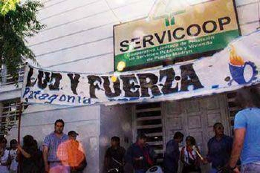 EL PARO DE LUZ Y FUERZA PODR�A EXTENDERSE A TODO CHUBUT
