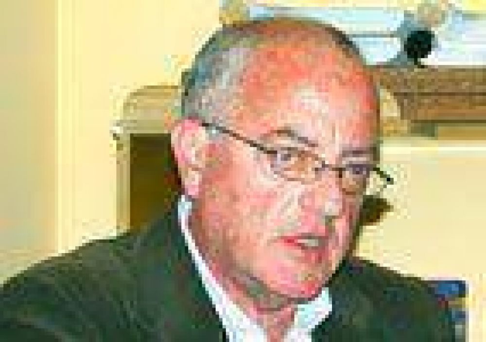 Feldman se anota en la carrera por la Intendencia
