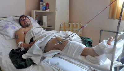 Choc� y se fue, abandonando a dos j�venes heridos