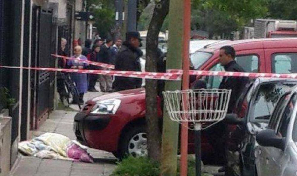 Discusi�n fatal en Mataderos: mat� a su vecino y se atrincher�