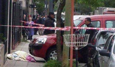 Discusi�n fatal en Mataderos: mat� a su vecino y se atrincher�