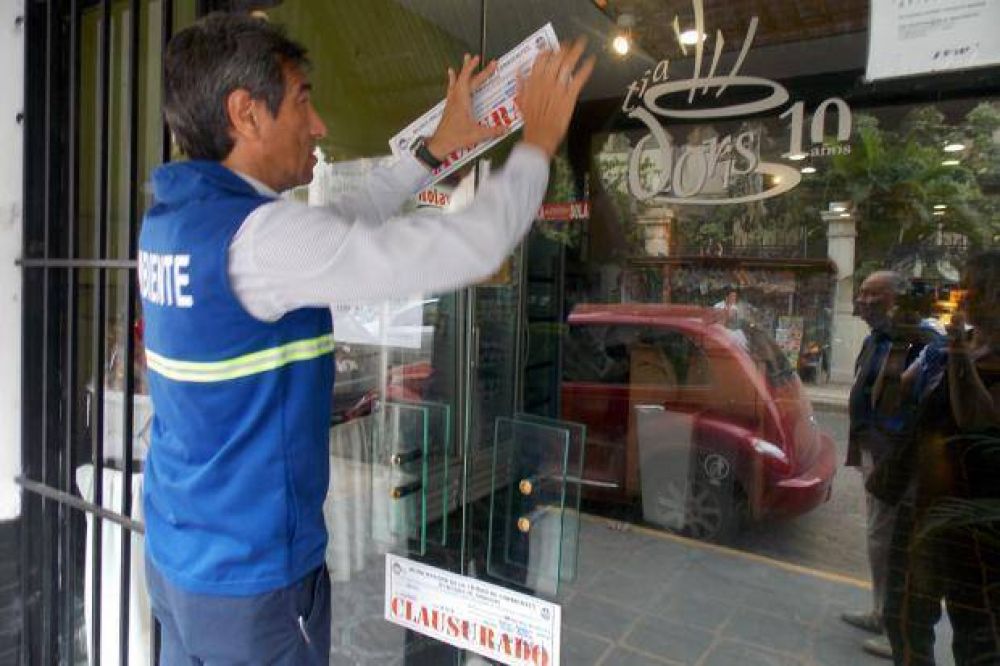 El Municipio clausur� una confiter�a c�ntrica por p�simas condiciones de higiene, seguridad y alimentos vencidos
