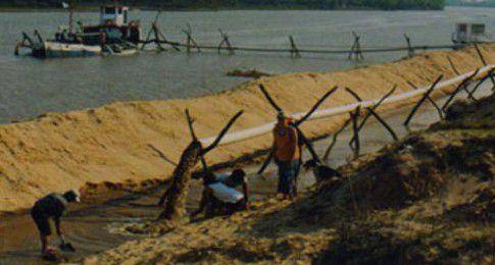 Muri� electrocutado trabajando con los flotadores de hierro de una arenera