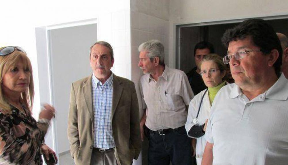 Villagra visit� las obras del nuevo hospital de Andalgal�