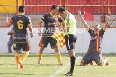Sarmiento empat� de local ante Atl�tico Paran�