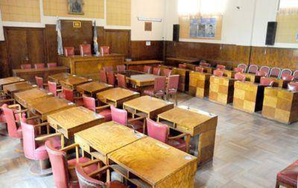 Concejales tratar�n hoy la remoci�n de Baragiola como presidenta del Concejo