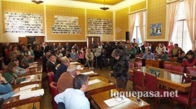 La sesi�n especial para desplazar a Baragiola promete ser muy �caliente�