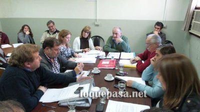 Por falta de acuerdo no se aprobaron los aumentos para colectivos y taxis