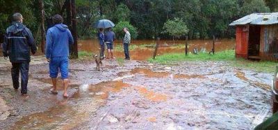 Con la baja del Uruguay los evacuados vuelven a sus casas tras las lluvias