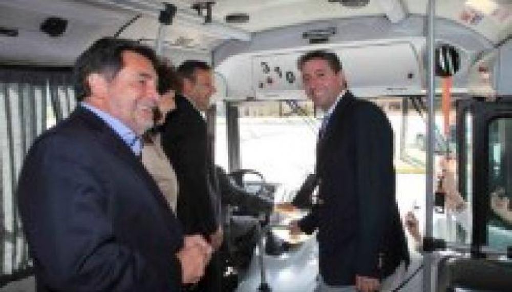 Arranc� el nuevo sistema de transporte en Mendiolaza