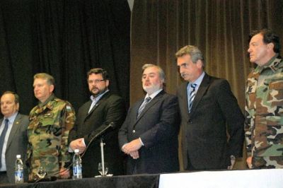 Cadetes y alumnos del Liceo recibieron las netbooks del programa Conectar Igualdad