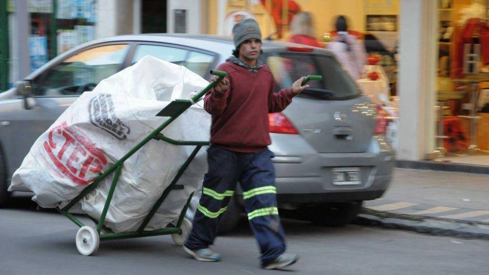 La Municipalidad anunci que har cambios y mejoras en carros de mano de los cartoneros