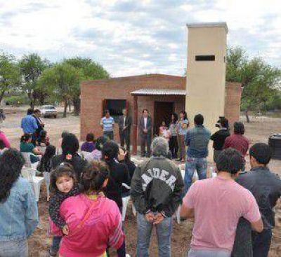 Entrega de vivienda a familia de Loma Grande