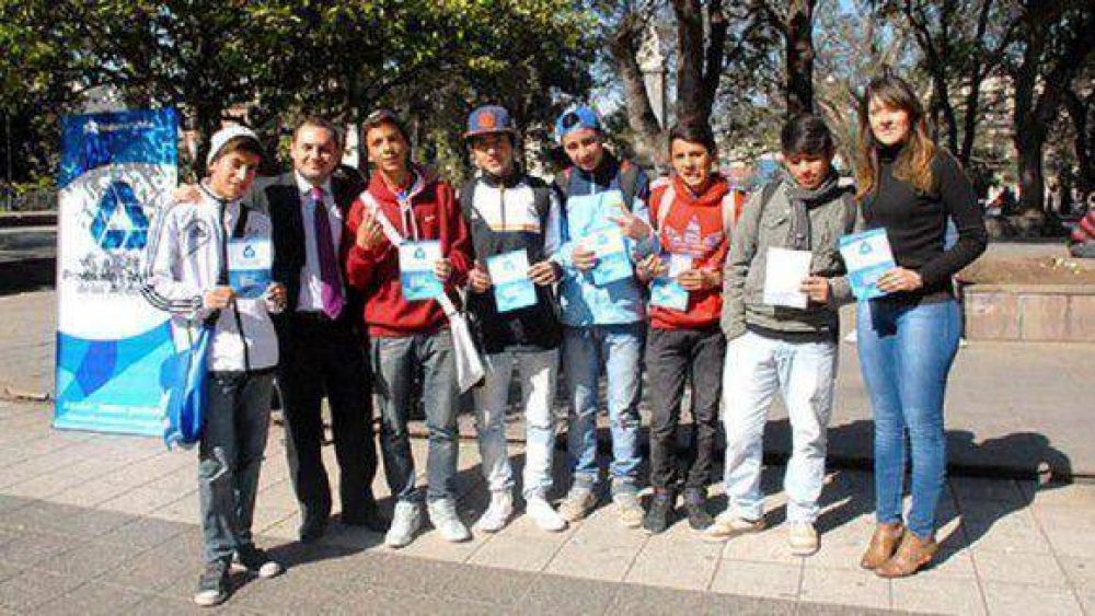 Implementan programas de concientizaci�n sobre adicciones